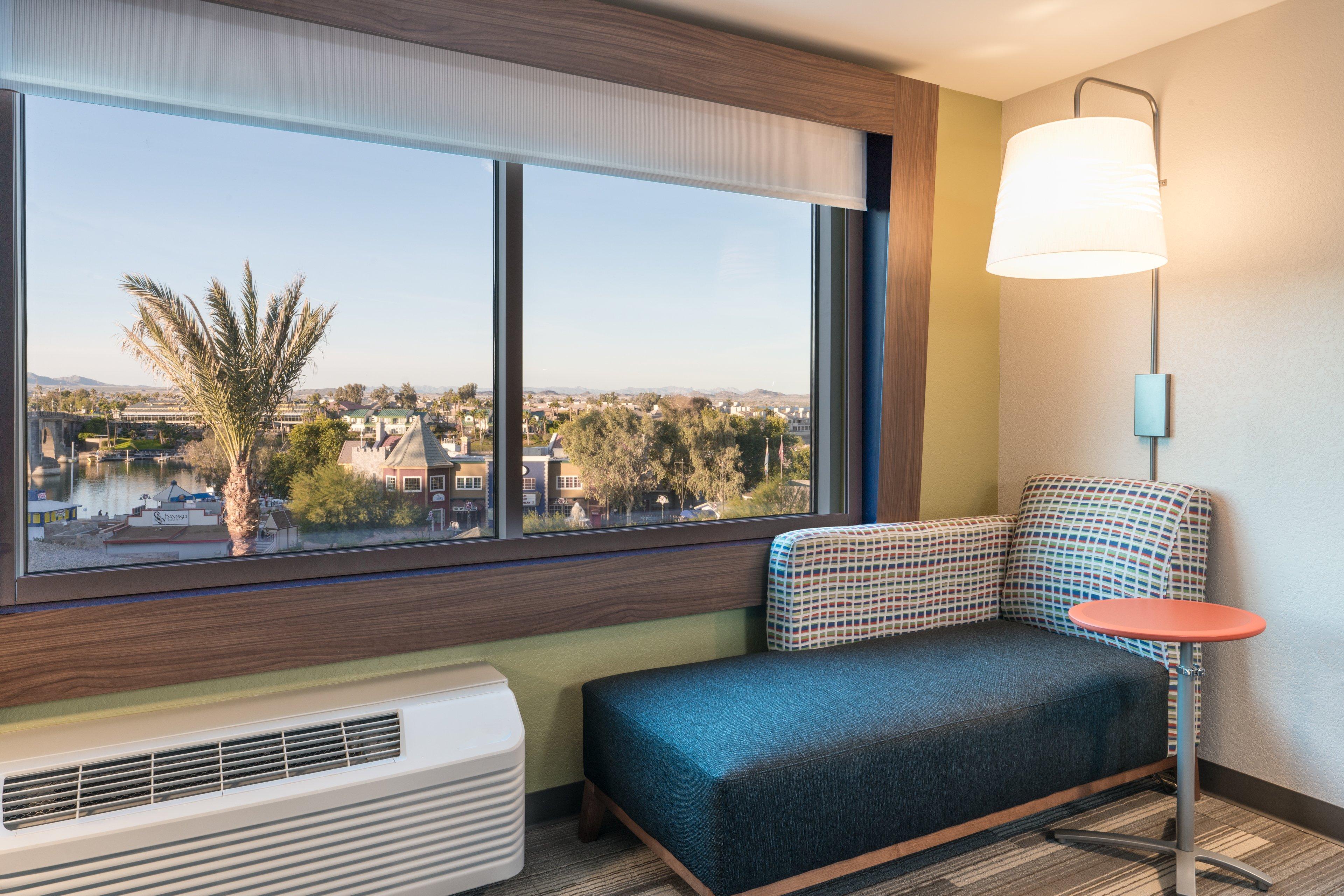 Holiday Inn Express & Suites Lake Havasu - London Bridge By Ihg Lake Havasu City Exterior photo