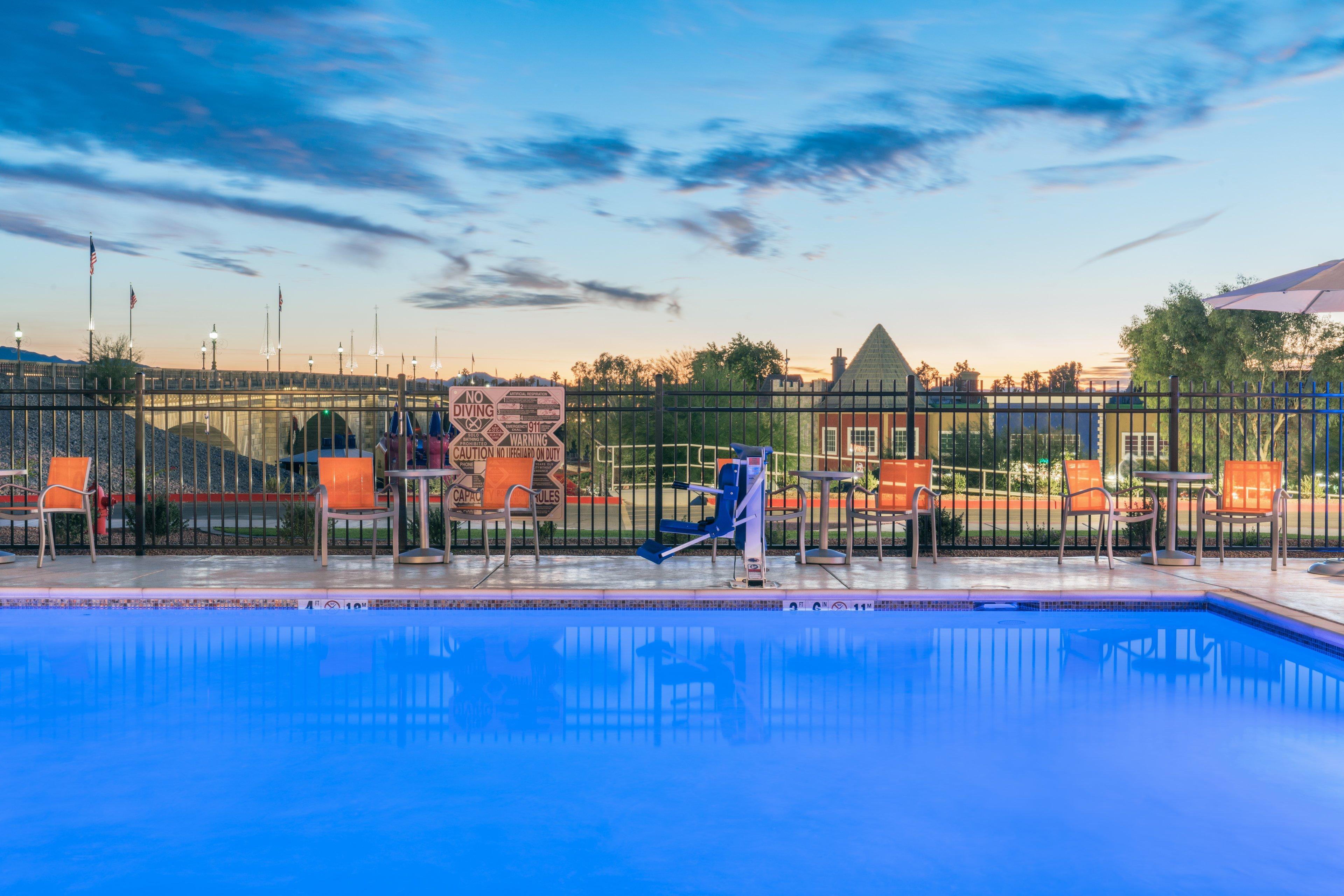 Holiday Inn Express & Suites Lake Havasu - London Bridge By Ihg Lake Havasu City Exterior photo